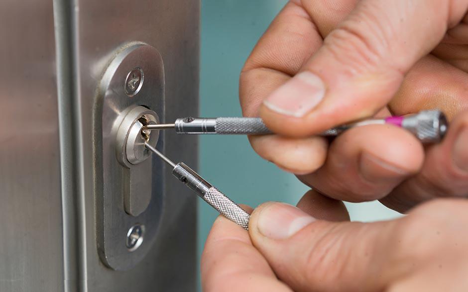 serrurier pour ouverture de porte coincée Crépy-en-Valois